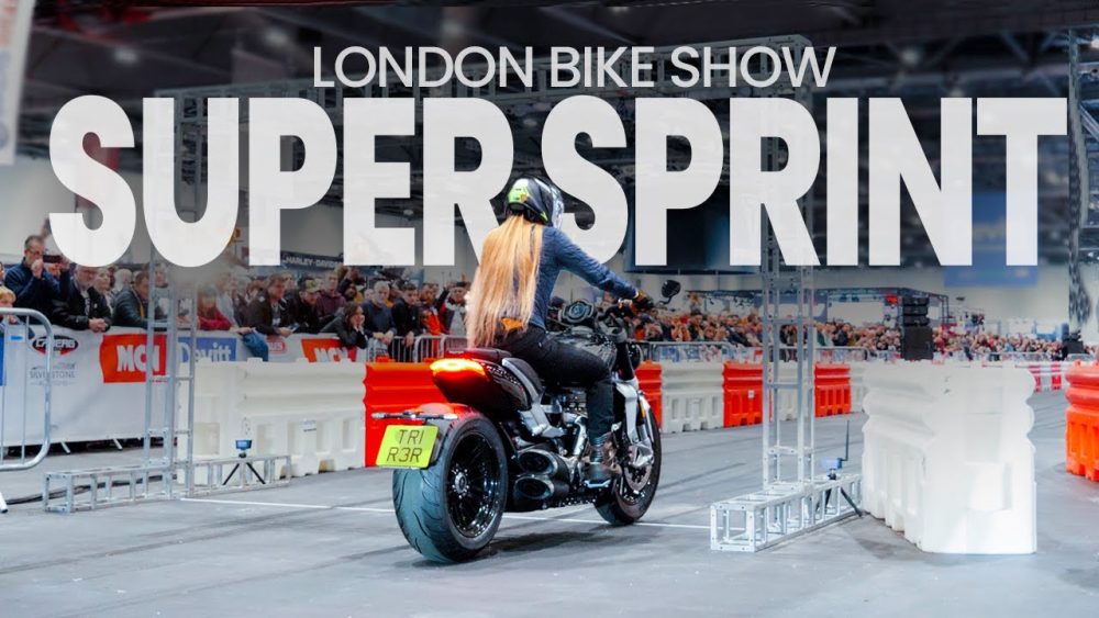 Motorcycle sprint race on a TRIUMPH ROCKET 3R Triumph Sprint